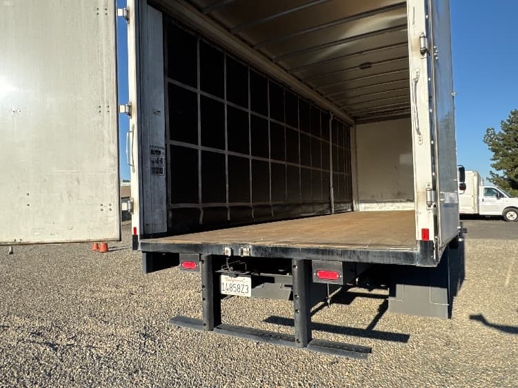 2021 Freightliner M2 106 in West Sacramento, CA — photo 9