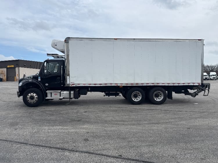 2021 Freightliner M2 106 in La Porte, IN — photo 4
