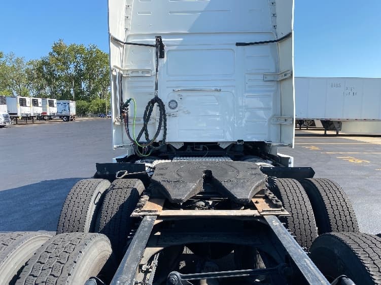 2022 Volvo VNL 760 in Chicago (Melrose Park), IL — photo 6
