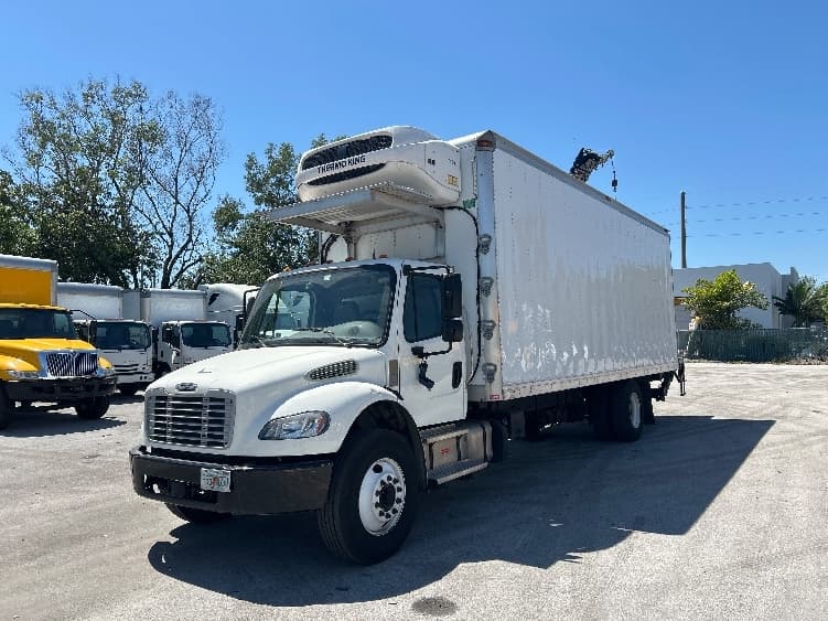 2021 Freightliner M2 106 in Pompano Beach, FL — photo 3