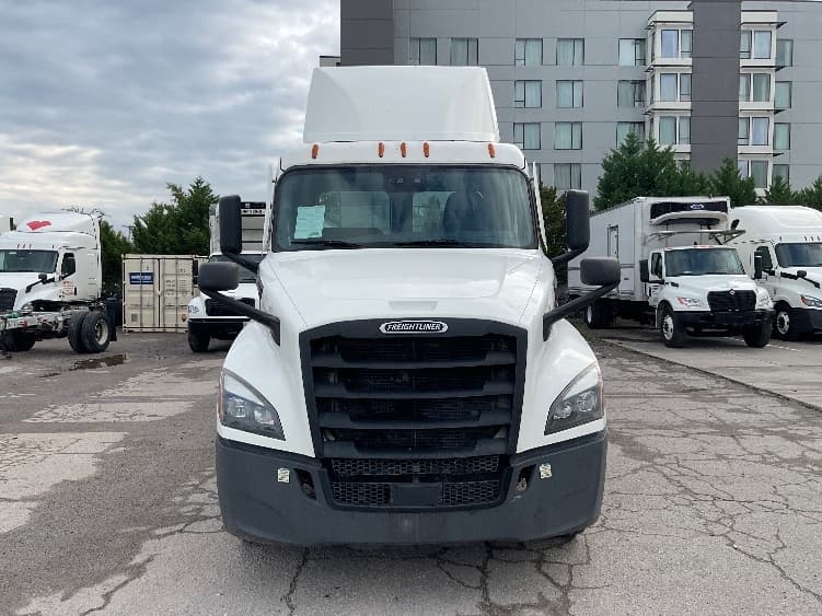 2021 Freightliner Cascadia in Atlanta (Forest Park), GA — photo 2