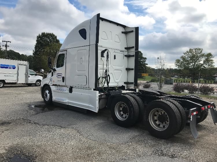 2022 Freightliner Cascadia in Newport News, VA — photo 5