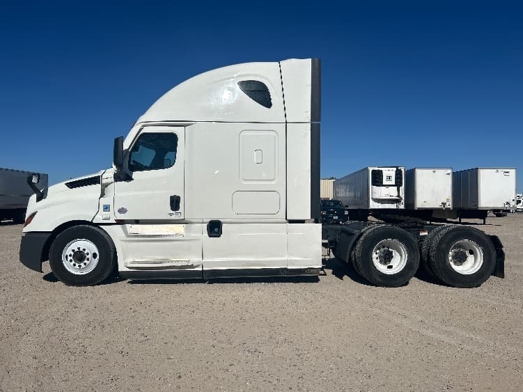 2022 Freightliner Cascadia in Amarillo, TX — photo 4