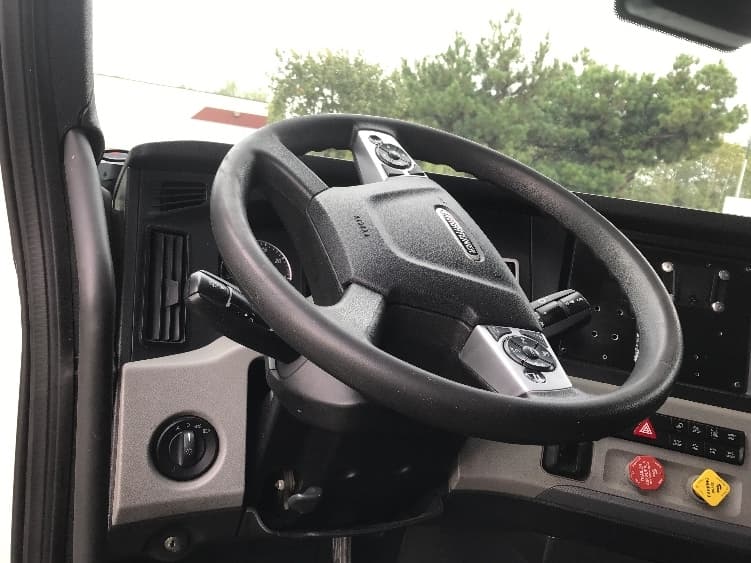 2022 Freightliner Cascadia in Fredericksburg, VA — photo 10