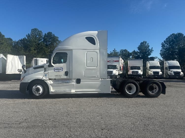 2022 Freightliner Cascadia in Atlanta (Conyers), GA — photo 4