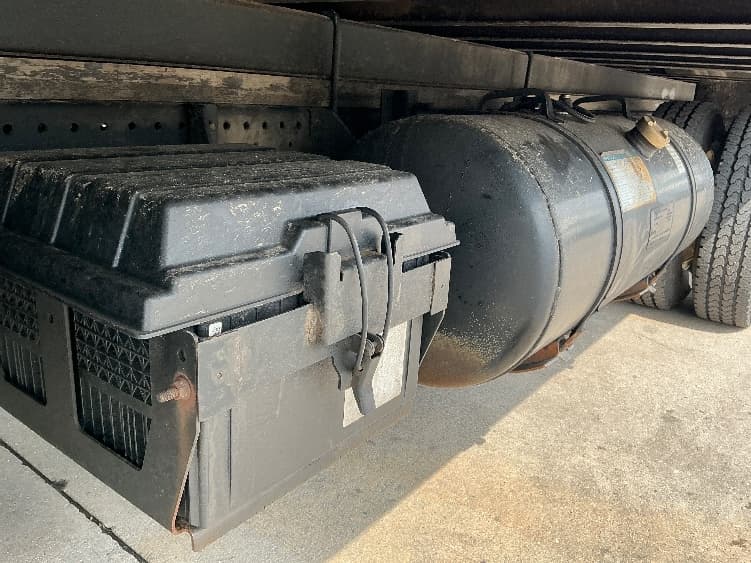 2021 Isuzu NPR in Chicopee, MA — photo 5