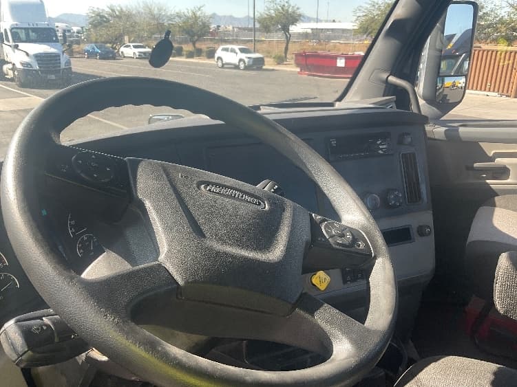 2021 Freightliner in Phoenix, AZ — photo 10