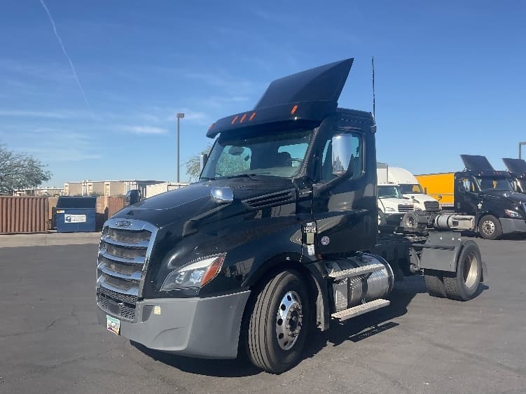2021 Freightliner in Phoenix, AZ — photo 3