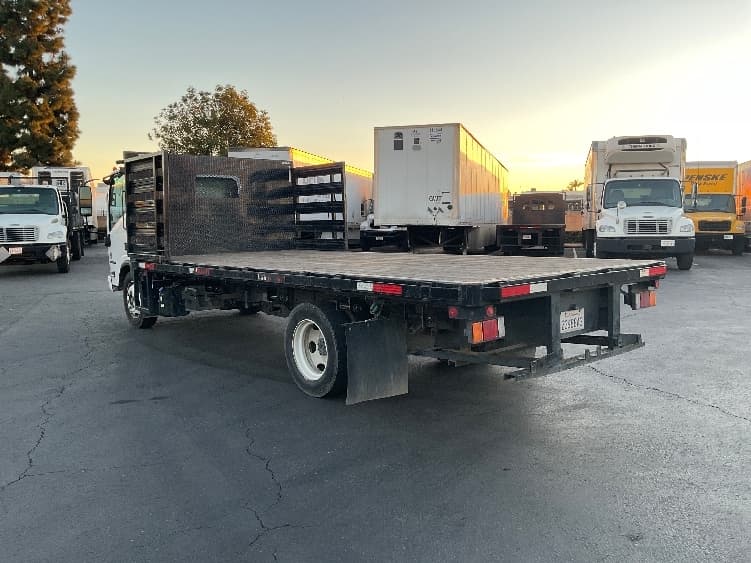 2021 Isuzu NRR in Torrance, CA — photo 6