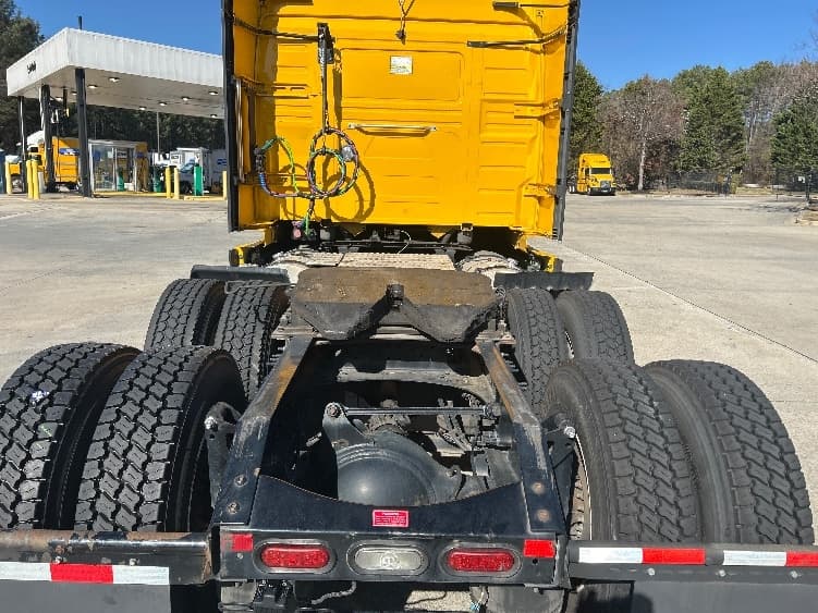 2022 Volvo VNL 760 in Kennesaw, GA — photo 6