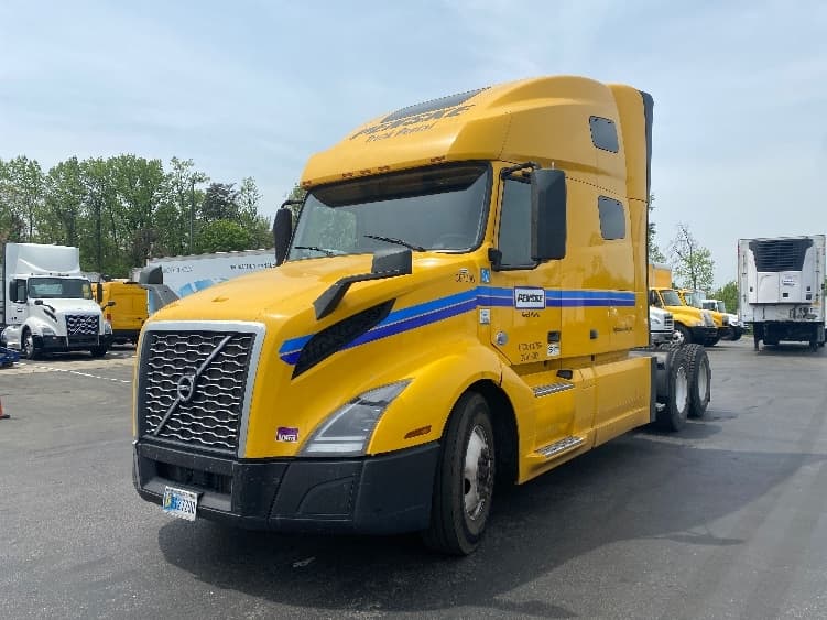 2022 Volvo VNL 760 in North Las Vegas, NV — photo 3