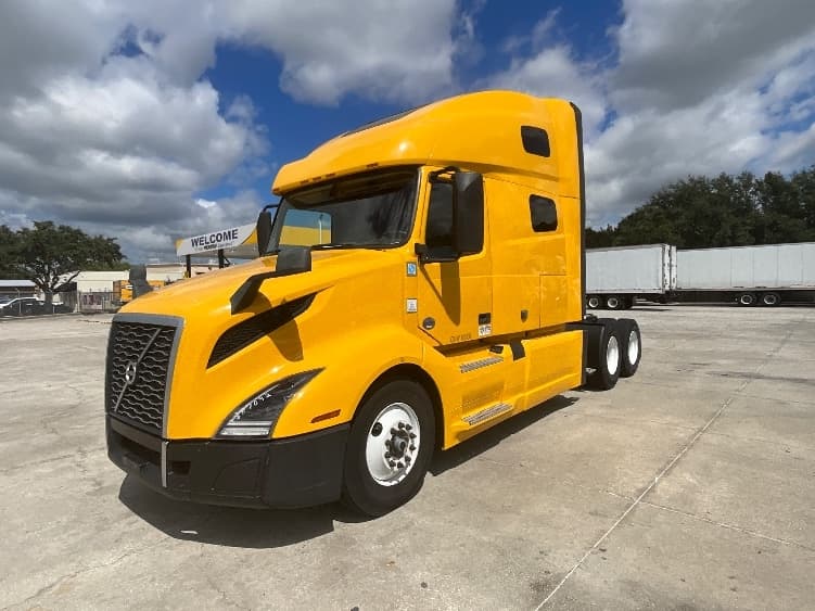 2022 Volvo VNL 760 in Tampa, FL — photo 3