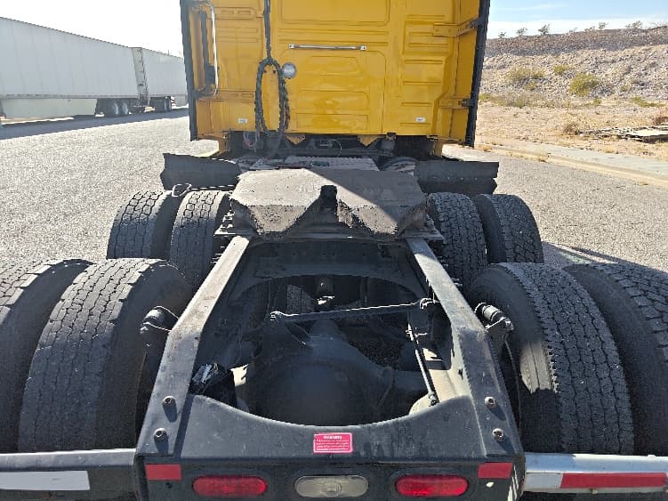 2022 Volvo VNL 760 in El Paso, TX — photo 6