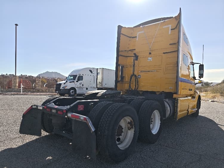 2022 Volvo VNL 760 in El Paso, TX — photo 7