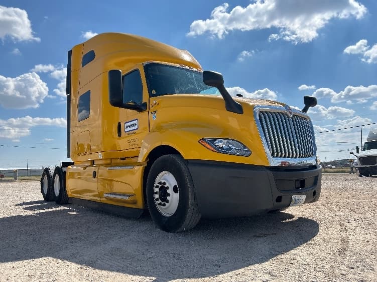 2022 International LT