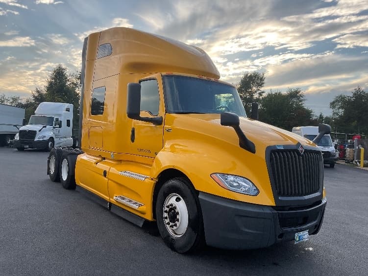 2022 International LT