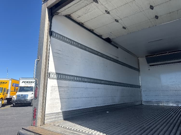 2021 Isuzu NRR in Greeley, CO — photo 10