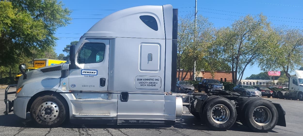 2021 Freightliner Cascadia in El Paso, TX — photo 4