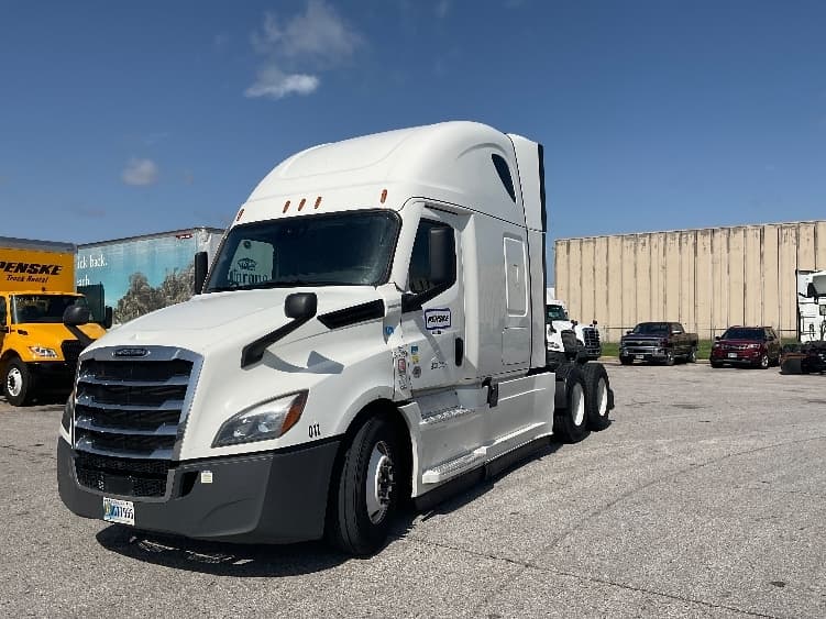 2021 Freightliner Cascadia in Moberly, MO — photo 3