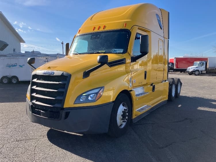 2022 Freightliner Cascadia in Chicago (Melrose Park), IL — photo 3