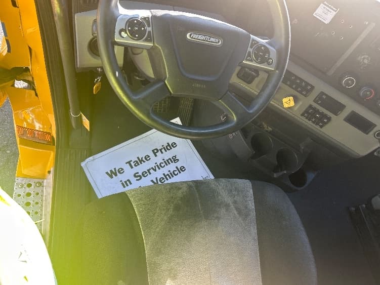 2022 Freightliner Cascadia in Fredericksburg, VA — photo 10