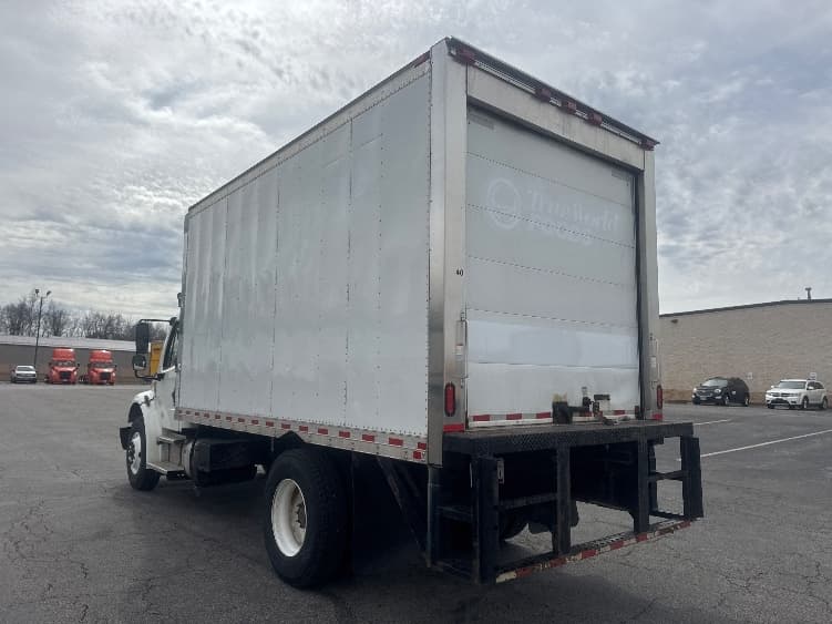 2021 Freightliner M2 106 in Gahanna, OH — photo 6