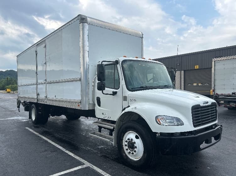 2022 Freightliner M2 106