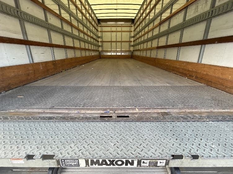 2022 Freightliner M2 106 in Evansville, IN — photo 10