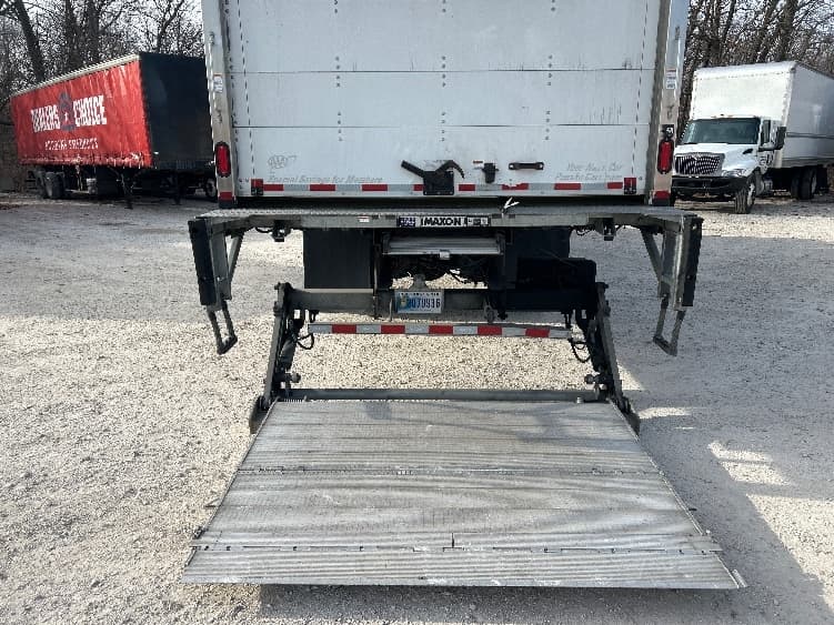 2022 Freightliner M2 106 in Evansville, IN — photo 9