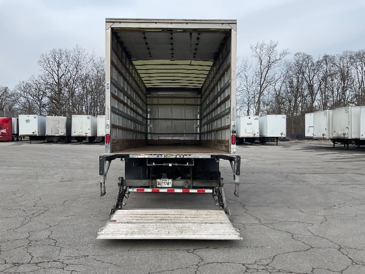 2022 Freightliner M2 106 in Fort Wayne, IN — photo 9