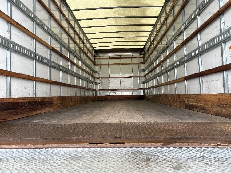 2022 Freightliner M2 106 in Milwaukee, WI — photo 10