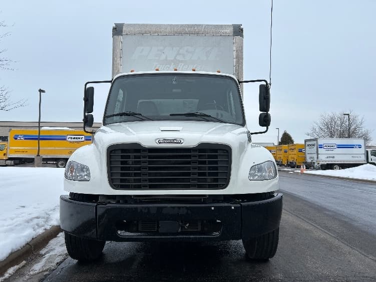 2022 Freightliner M2 106 in Milwaukee, WI — photo 2