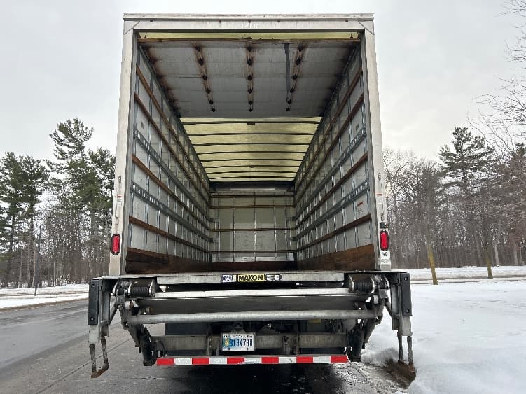 2022 Freightliner M2 106 in Milwaukee, WI — photo 8