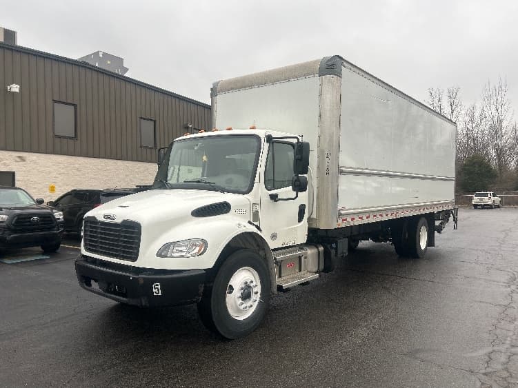 2022 Freightliner M2 106 in Obetz, OH — photo 3