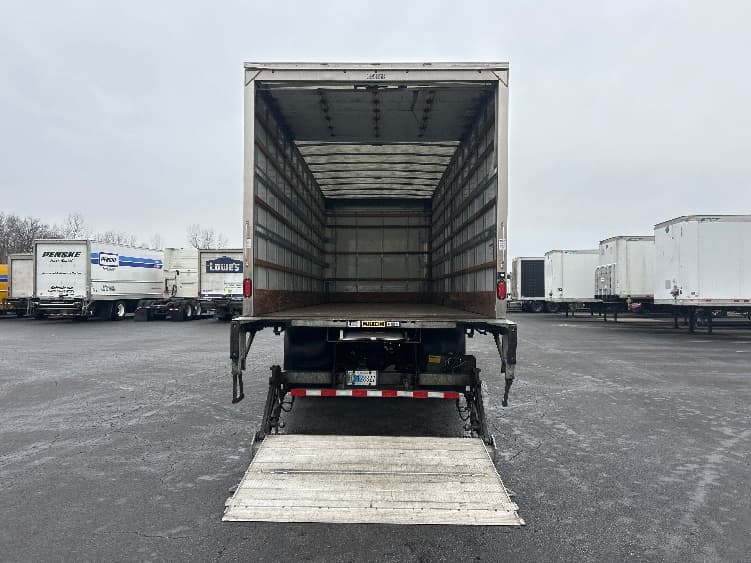 2022 Freightliner M2 106 in Obetz, OH — photo 9