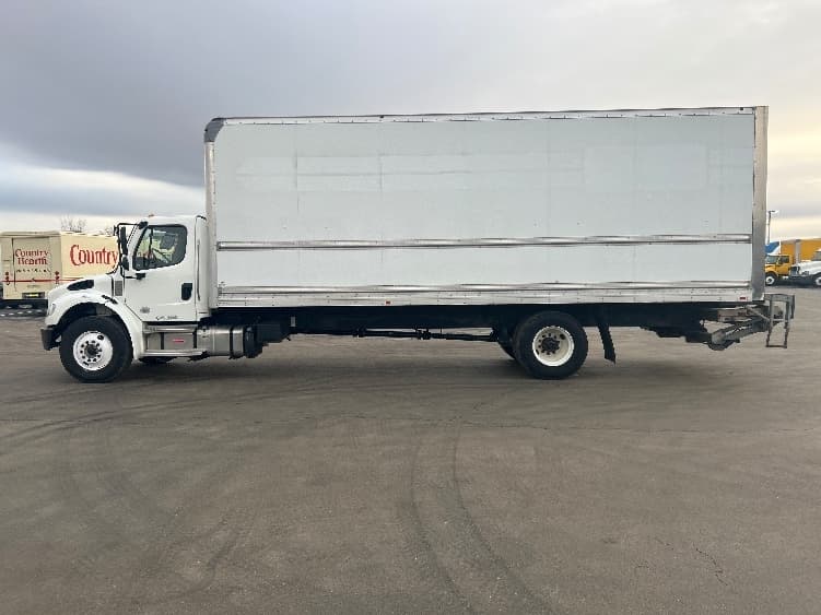 2022 Freightliner M2 106 in Windsor, WI — photo 4