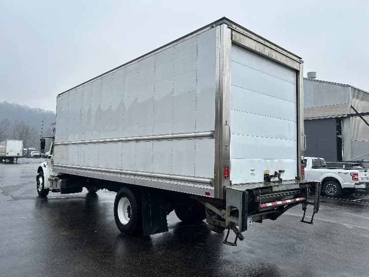 2022 Freightliner M2 106 in Pittsburgh, PA — photo 6