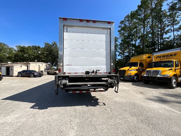 2022 Freightliner M2 106 in Ocala, FL — photo 7
