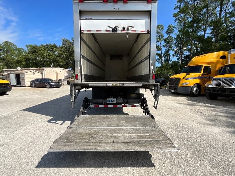 2022 Freightliner M2 106 in Ocala, FL — photo 9