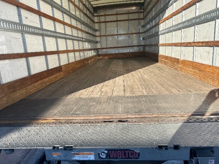 2022 Freightliner M2 106 in Fontana, CA — photo 10