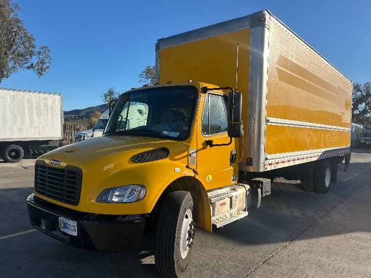 2022 Freightliner M2 106 in Fontana, CA — photo 3
