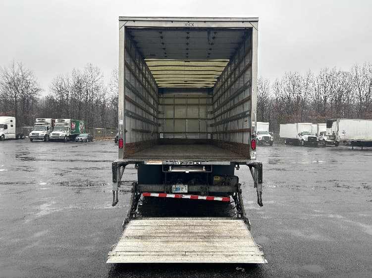 2022 Freightliner M2 106 in Middlefield, OH — photo 9