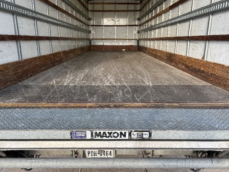 2022 Freightliner M2 106 in Houston, TX — photo 10
