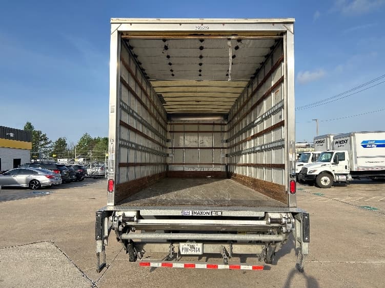 2022 Freightliner M2 106 in Houston, TX — photo 8