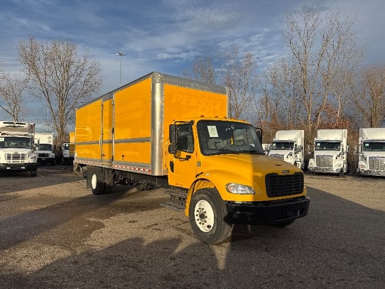 2022 Freightliner M2 106