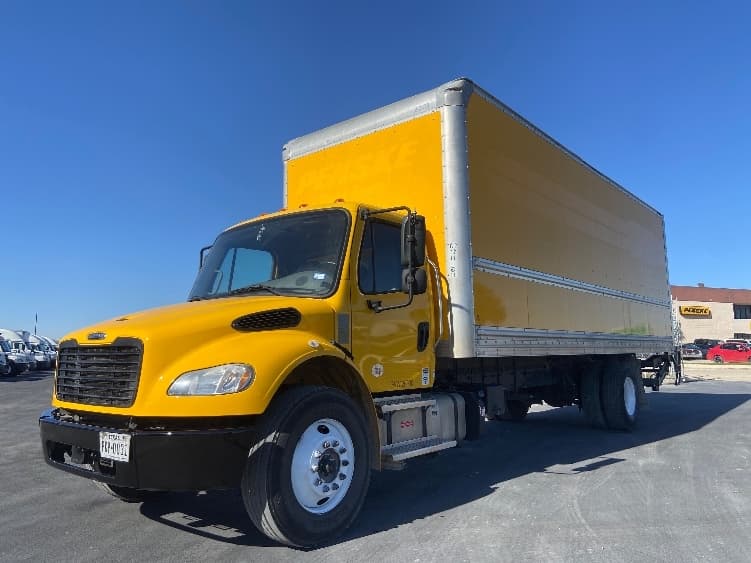 2022 Freightliner M2 106 in San Antonio, TX — photo 3