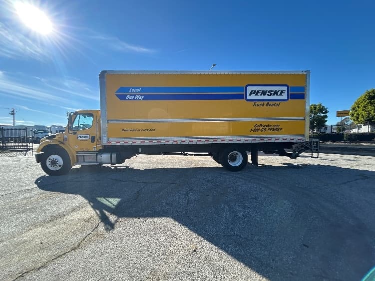 2022 Freightliner M2 106 in Torrance, CA — photo 4
