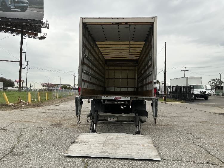 2022 Freightliner M2 106 in Torrance, CA — photo 9