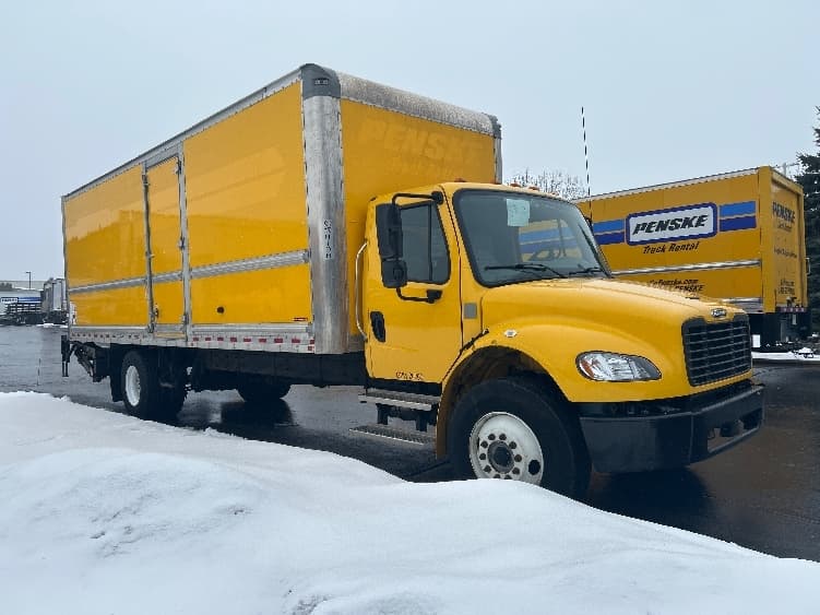 2022 Freightliner M2 106 in Milwaukee, WI — photo 3