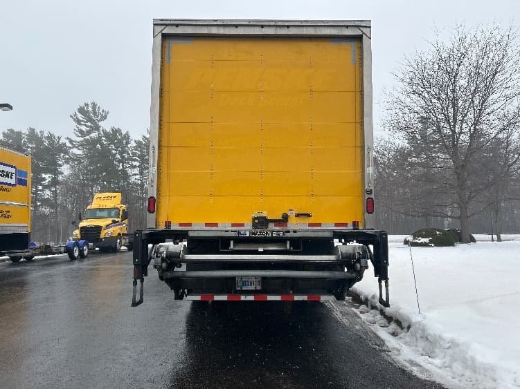 2022 Freightliner M2 106 in Milwaukee, WI — photo 7